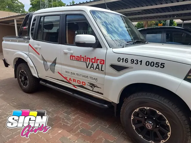 Mahindra Vaal branded pickup vehicle graphics